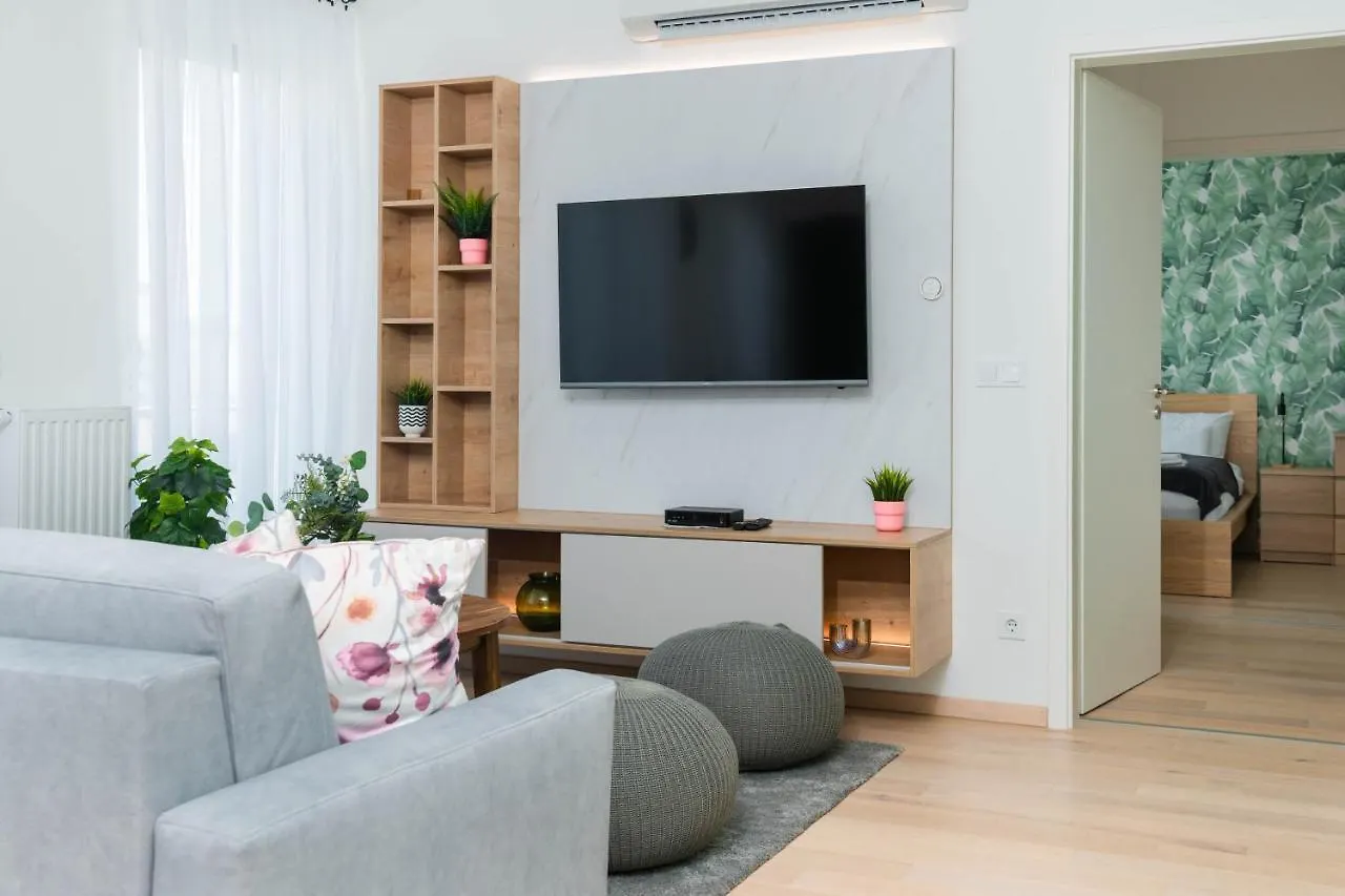 Elisabeth Downtown Apartments By Urbanrent Budapest Hungary