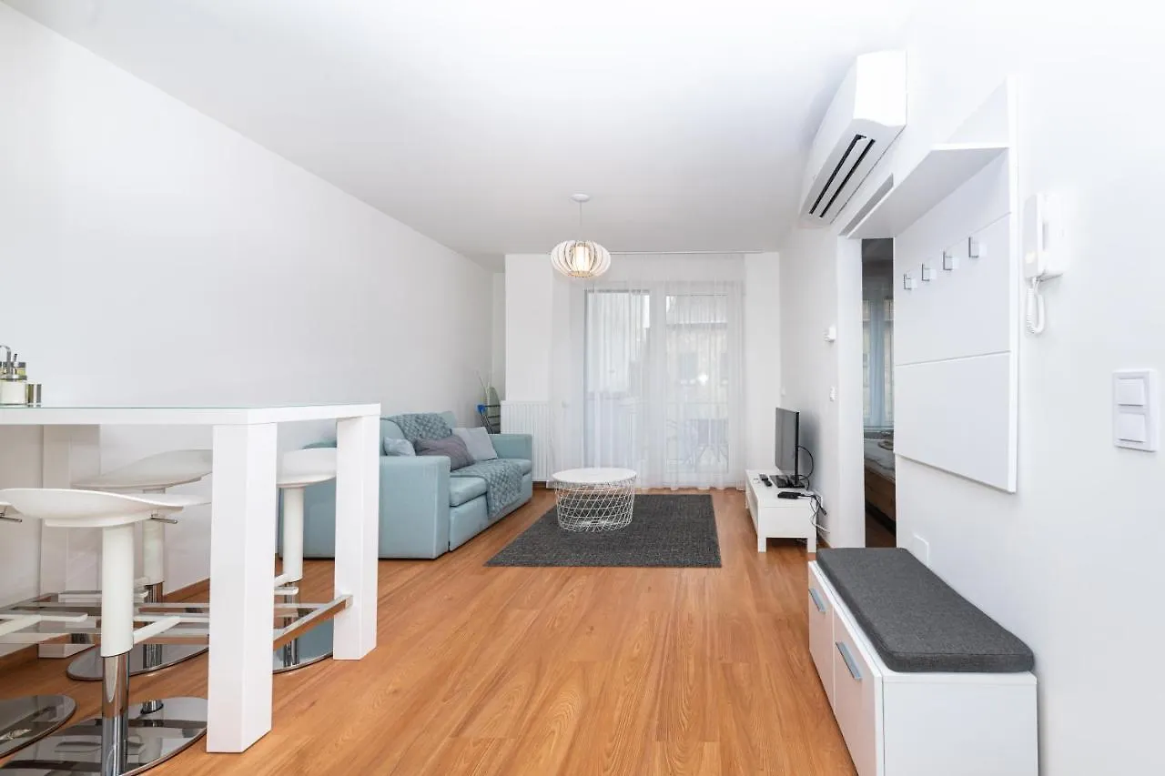 Elisabeth Downtown Apartments By Urbanrent Budapest