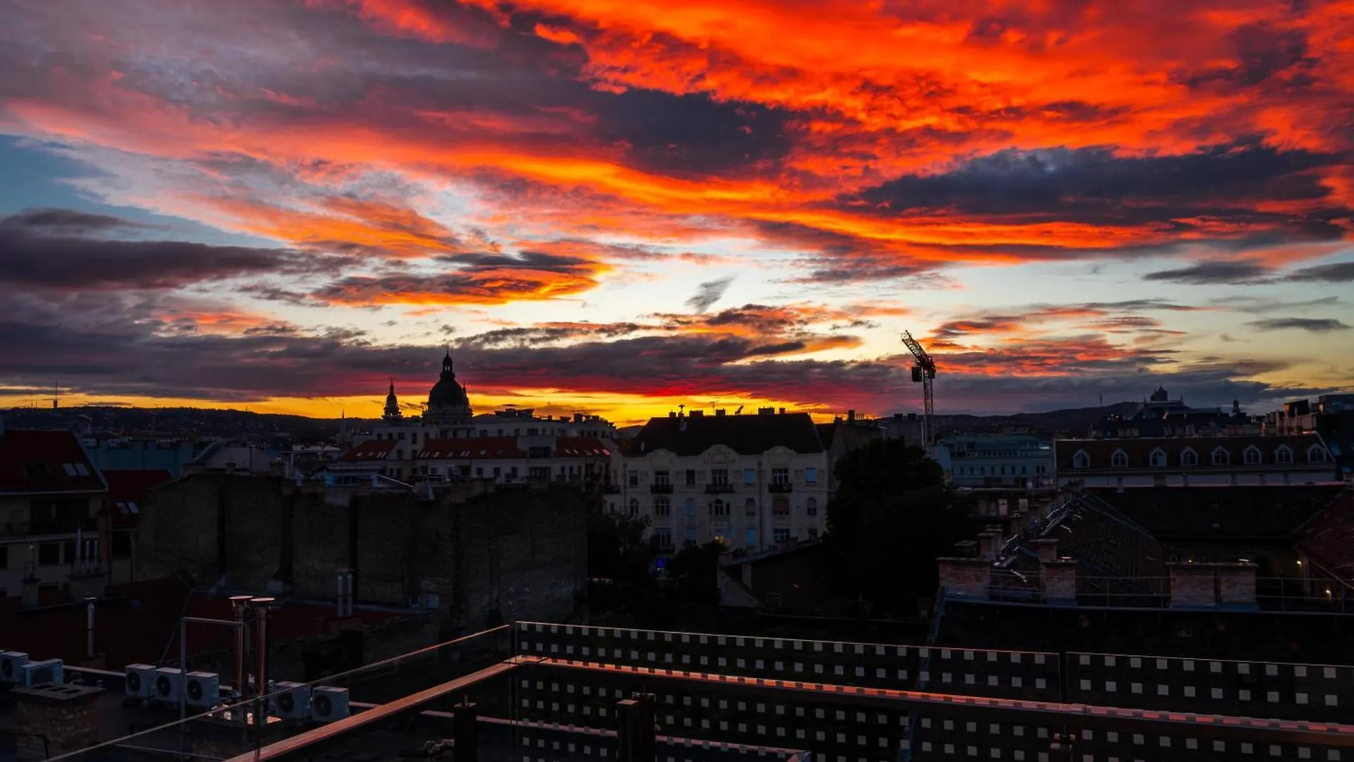Elisabeth Downtown Apartments By Urbanrent Budapest Hungary