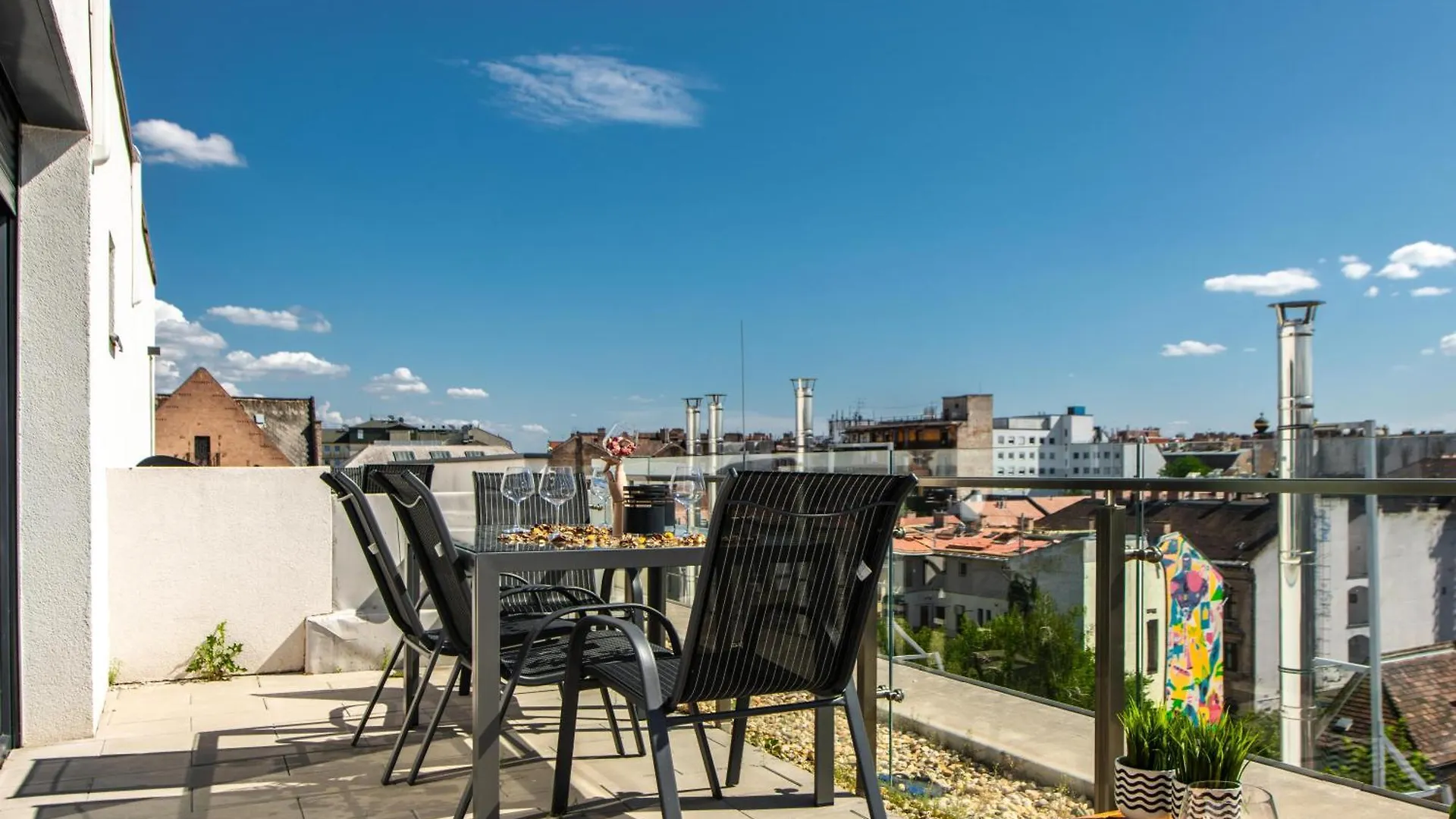 Elisabeth Downtown Apartments By Urbanrent Budapest 0*,  Hungary
