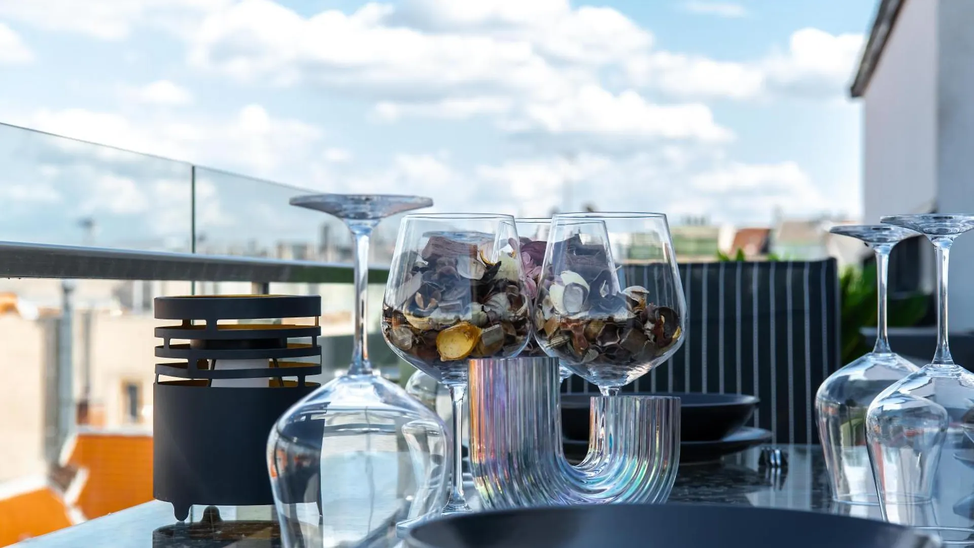 Elisabeth Downtown Apartments By Urbanrent Budapest Hungary